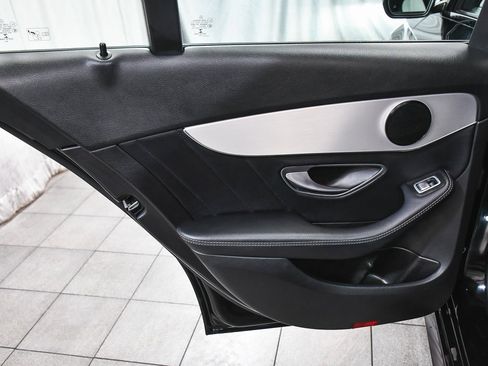 Used 2019 Mercedes-Benz C 300 Sedan image 11