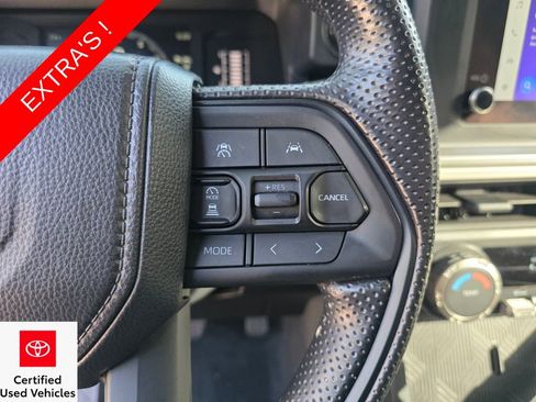 Certified 2025 Toyota Tacoma SR5 AWD/4WD image 30