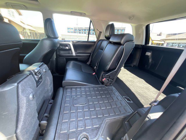 Used 2016 Toyota 4Runner Limited AWD/4WD image 33