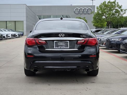 Used 2017 INFINITI Q70 L 3.7 RWD image 9