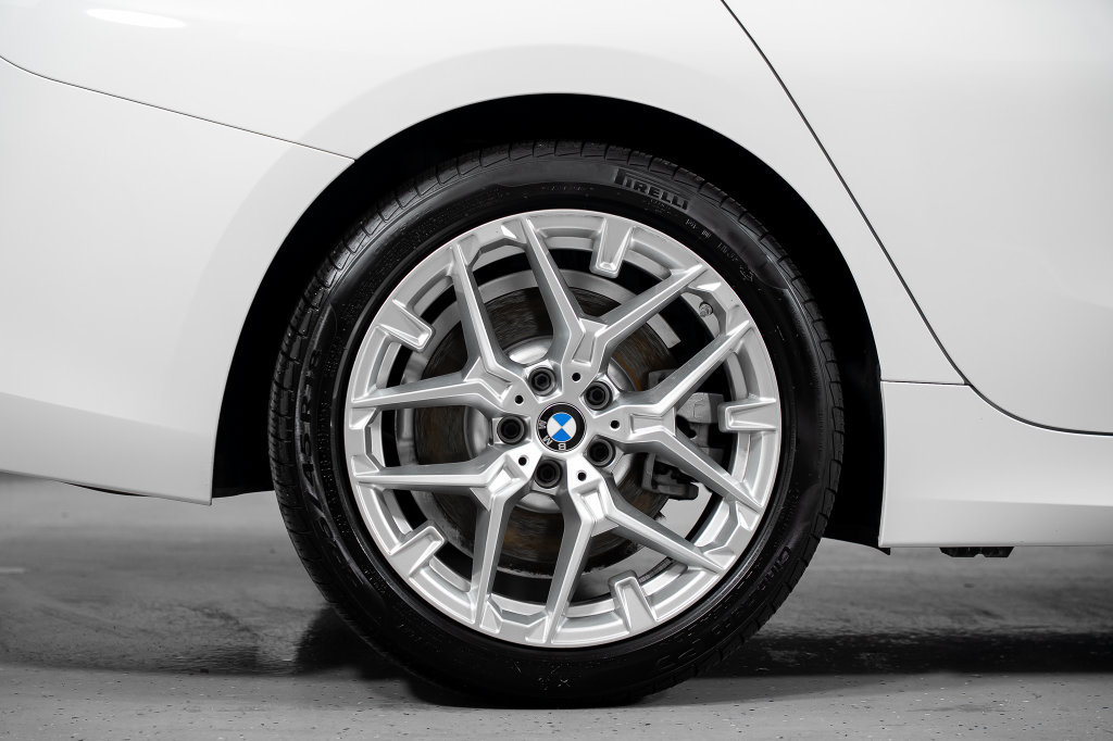 Used 2026 BMW 330i Sedan RWD image 7