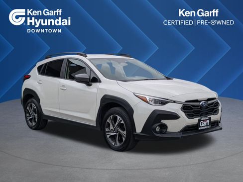 Used 2025 Subaru Crosstrek 2.0i Premium image 1