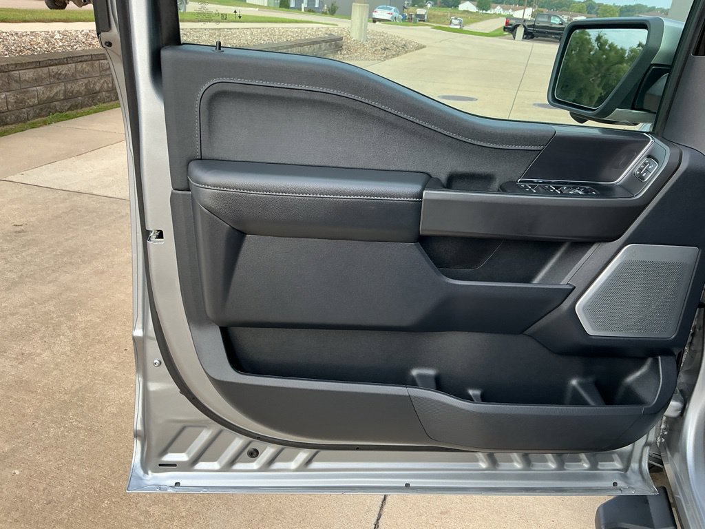 Used 2024 Ford F150 Lariat w/ Equipment Group 502A High AWD/4WD image 8