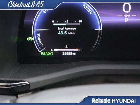 Used 2025 Toyota Camry XSE FWD image 30