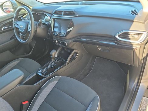 Certified 2023 Chevrolet TrailBlazer LT w/ Convenience Package image 30