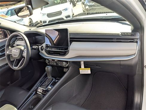 New 2026 Jeep Compass Limited image 39