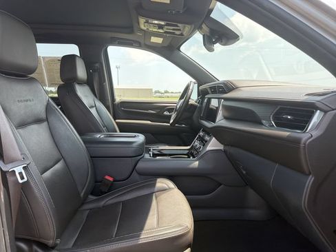 Used 2023 GMC Yukon Denali RWD image 14