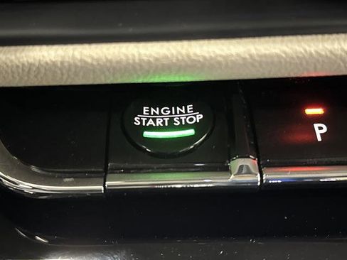 Used 2025 Lincoln Corsair Reserve image 22