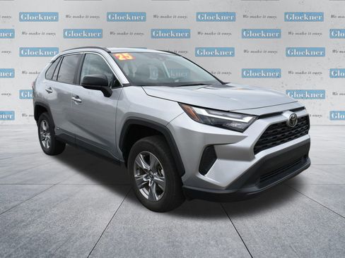 Used 2025 Toyota RAV4 LE image 13