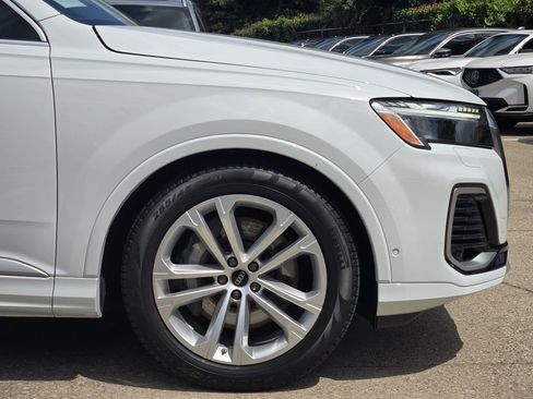Certified 2025 Audi Q7 2.0T Premium Plus w/ Prestige Package AWD/4WD image 13