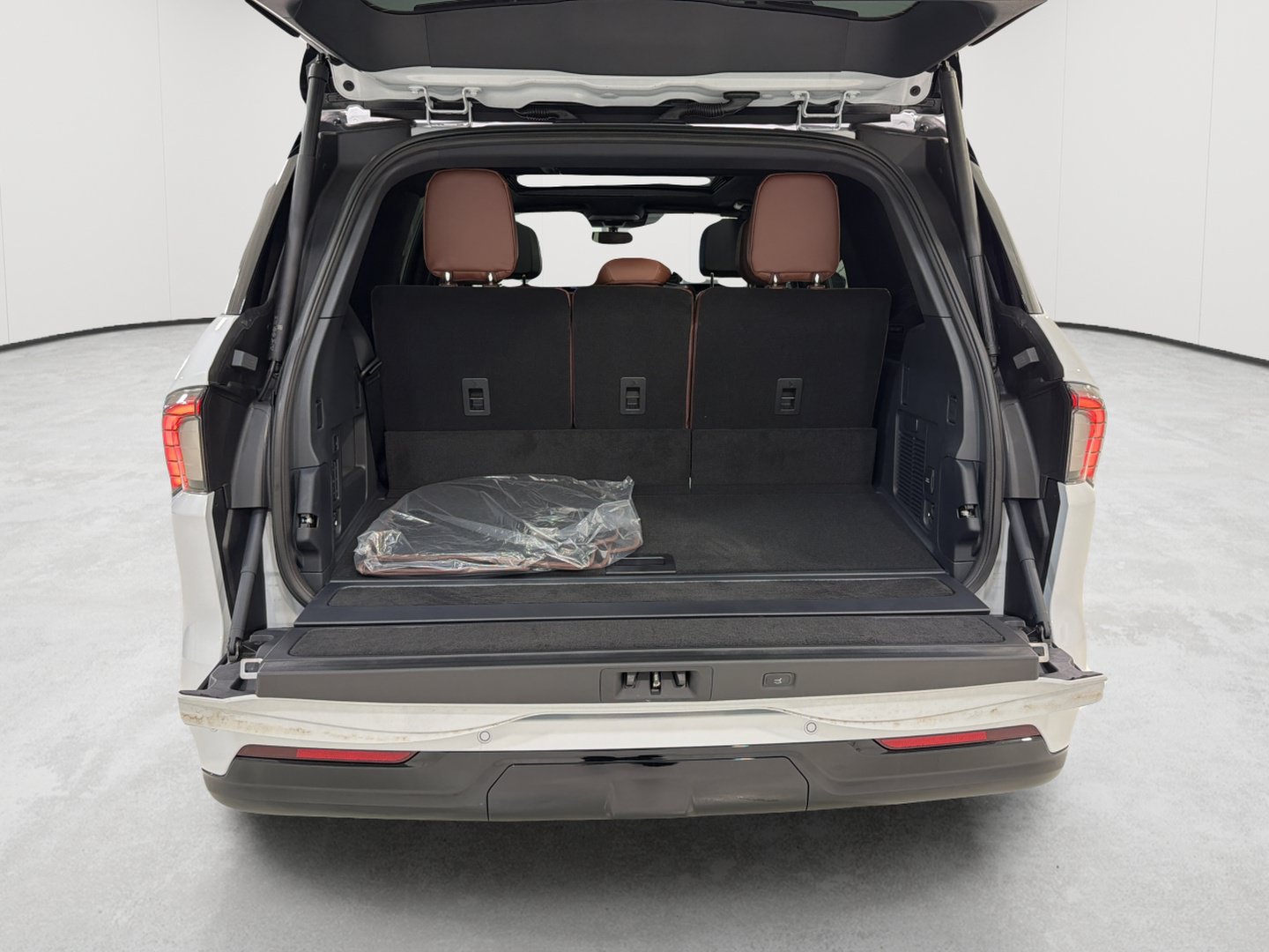 New 2026 Lincoln Navigator Reserve AWD/4WD image 26
