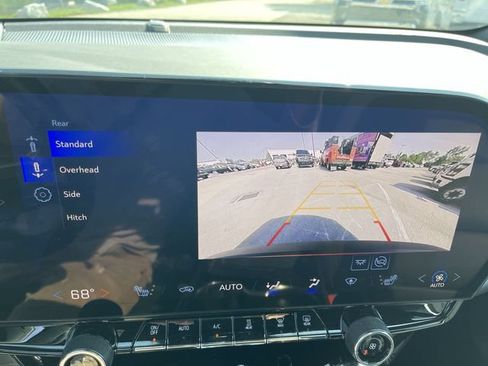 Used 2024 Chevrolet Blazer EV LT AWD/4WD image 17
