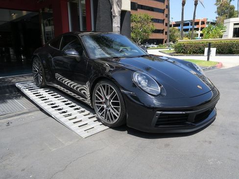 Used 2024 Porsche 911 Carrera 4S AWD/4WD image 4