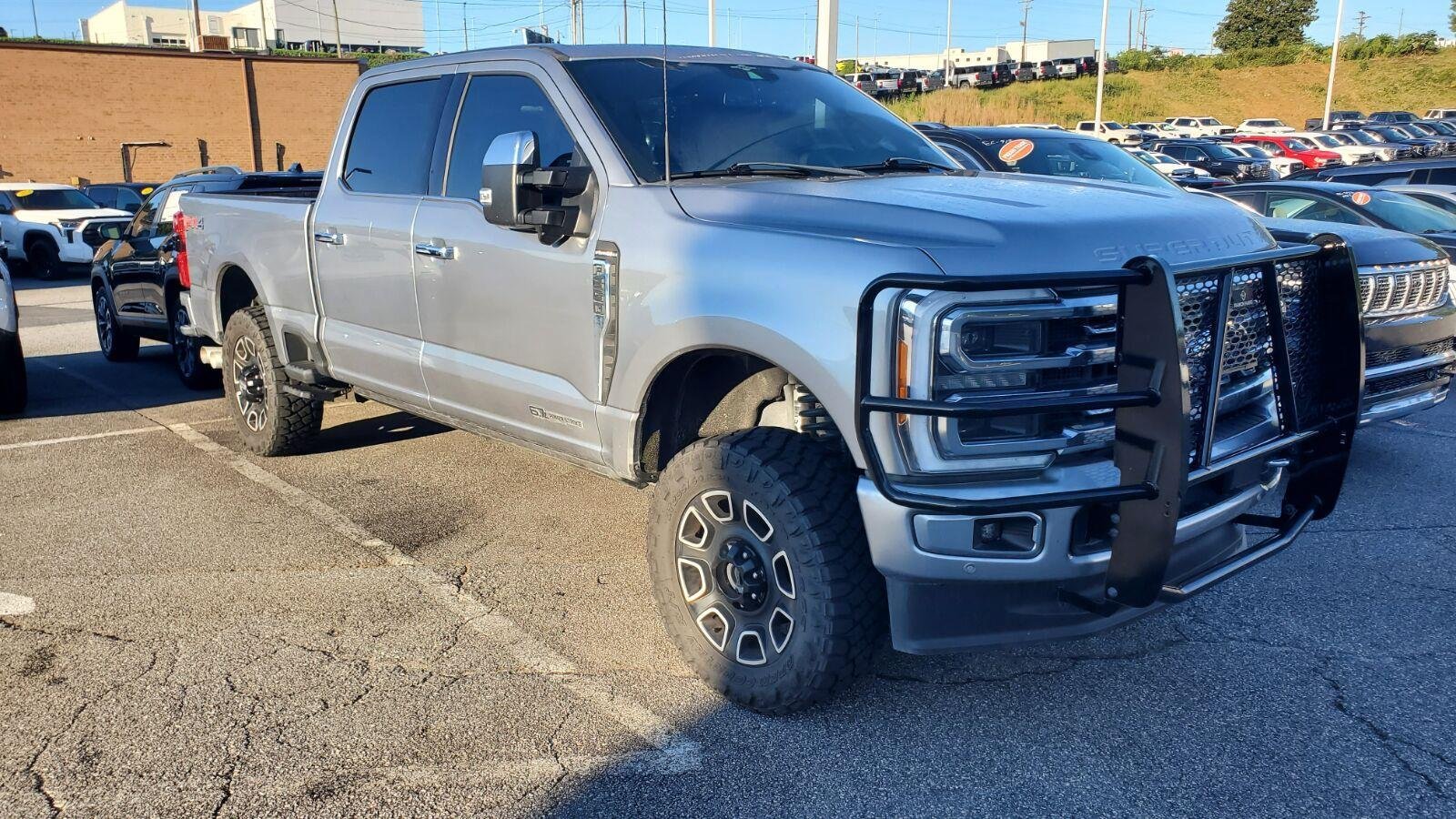 Used 2023 Ford F350 Platinum AWD/4WD image 2