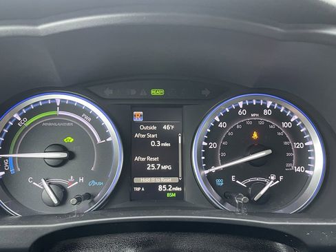 Used 2019 Toyota Highlander XLE image 44