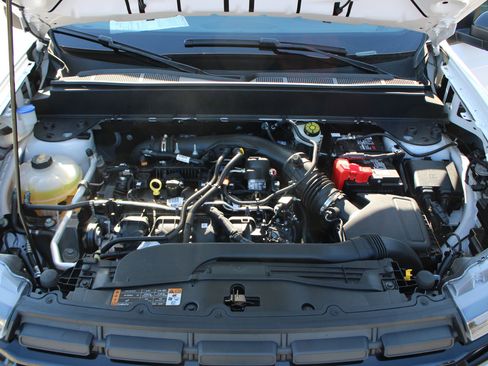 Used 2024 Ford Maverick Lariat w/ Black Appearance Package image 11