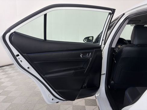 Used 2019 Toyota Corolla SE FWD image 12