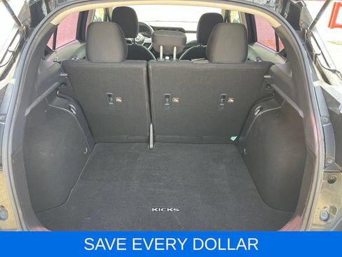 Used 2021 Nissan Kicks SV FWD image 6