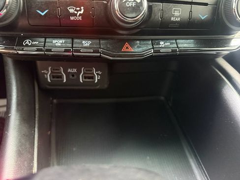 Used 2021 Dodge Durango SXT w/ 3rd Row Seating Group RWD image 26