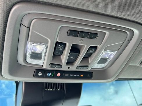 Used 2023 Chevrolet Silverado 1500 LTZ w/ LTZ Convenience Package II AWD/4WD image 25