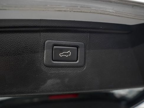 Used 2018 Subaru Outback 3.6R Limited image 11