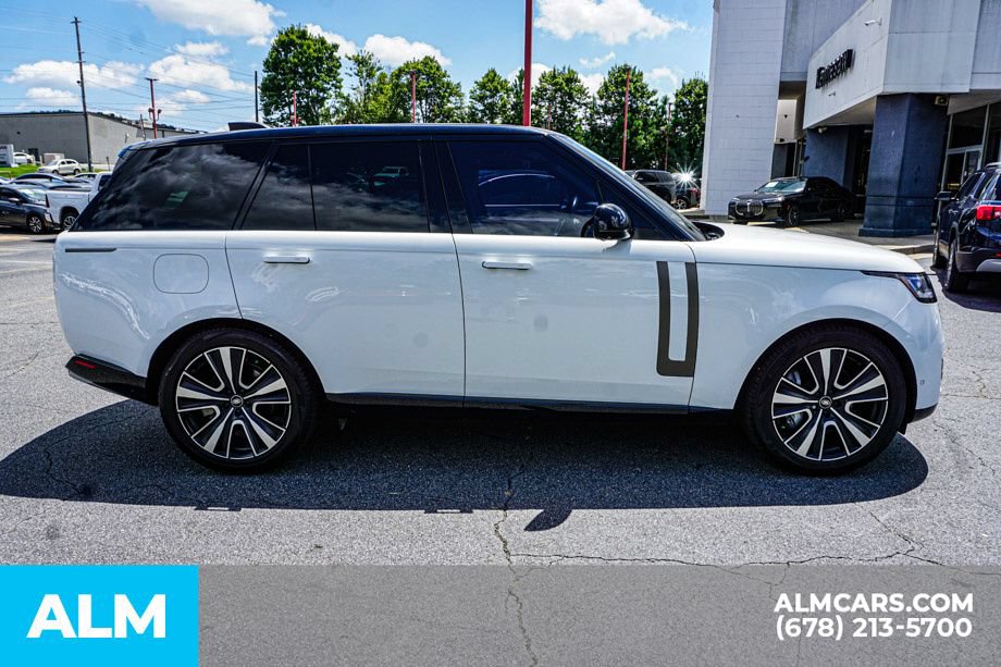 Used 2023 Land Rover Range Rover SE AWD/4WD image 8