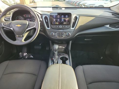 Used 2024 Chevrolet Malibu LT image 9