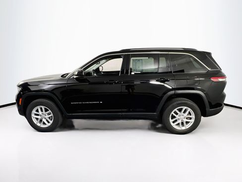 Used 2023 Jeep Grand Cherokee Laredo AWD/4WD image 8