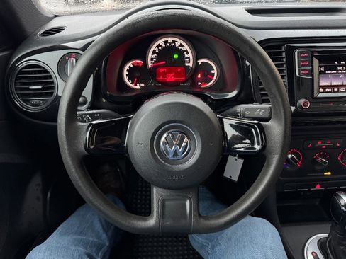 Used 2017 Volkswagen Beetle 1.8T S image 24