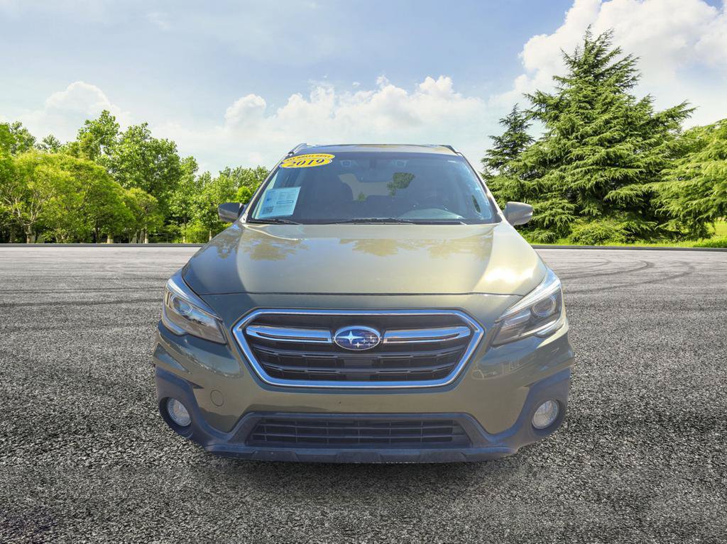Used 2019 Subaru Outback 3.6R Touring w/ Popular Package #3A AWD/4WD image 2