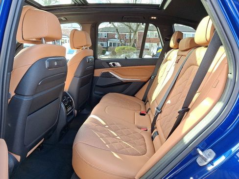 Used 2024 BMW X5 M60i image 10