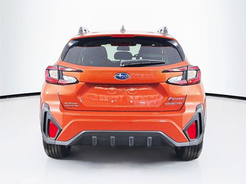 Used 2025 Subaru Crosstrek 2.0i Premium image 6