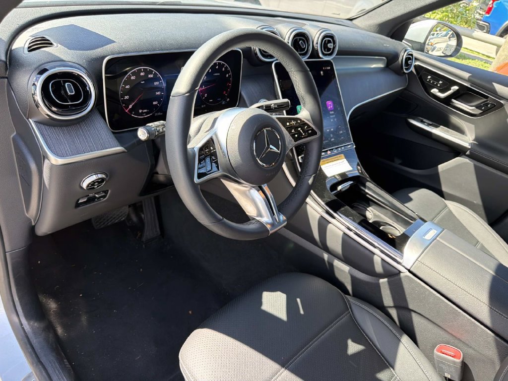 Used 2026 Mercedes-Benz GLC 300 image 18