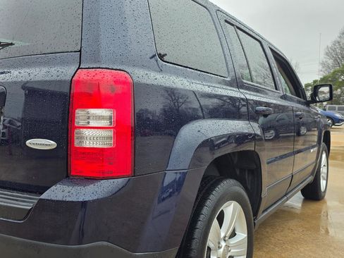 Used 2015 Jeep Patriot Latitude image 17