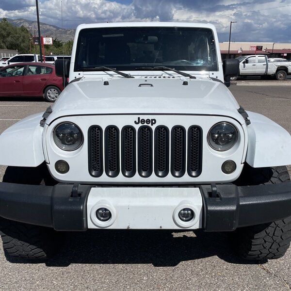 Used 2012 Jeep Wrangler Unlimited Sahara AWD/4WD image 9
