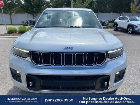 Used 2022 Jeep Grand Cherokee Overland AWD/4WD image 32
