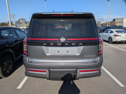 Used 2025 Nissan Armada Platinum Reserve image 3