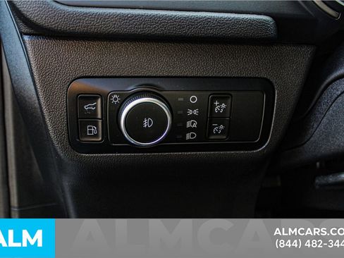 Used 2023 Ford Escape SE image 30