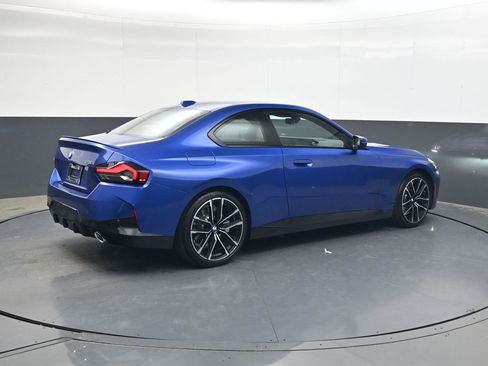 Used 2024 BMW 230i Coupe w/ M Sport Package RWD image 4