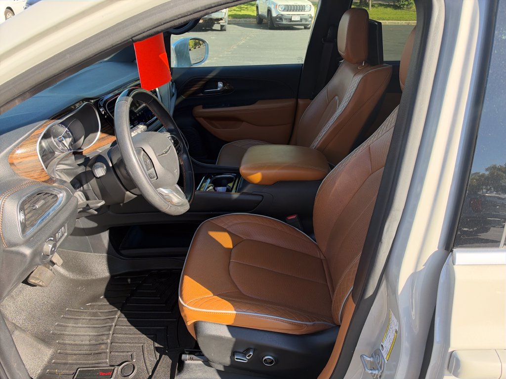 Used 2021 Chrysler Pacifica Pinnacle AWD/4WD image 11