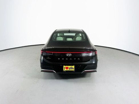 Used 2025 Hyundai Sonata SEL FWD image 8