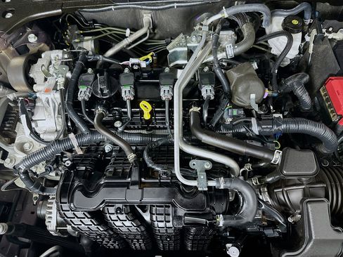 Used 2025 Nissan Altima 2.5 SV image 31