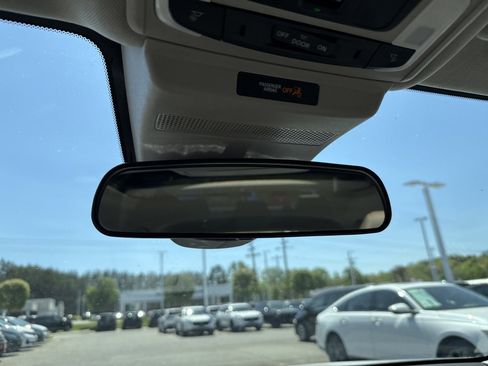 Certified 2024 Honda Accord EX image 27