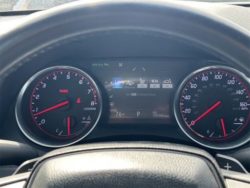 Used 2018 Toyota Camry XSE image 32