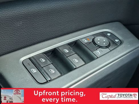 Used 2023 Nissan Pathfinder Rock Creek AWD/4WD image 15