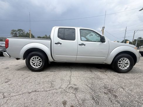 Used 2016 Nissan Frontier SV RWD image 8