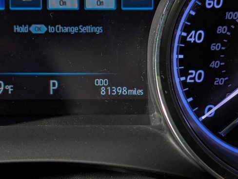 Used 2019 Toyota Camry XLE w/ Navigation Package image 28