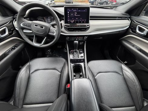 Used 2025 Jeep Compass Limited AWD/4WD image 34