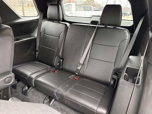 Used 2023 Chevrolet Traverse LT AWD/4WD image 13