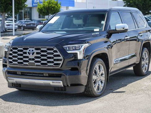 Used 2024 Toyota Sequoia Capstone AWD/4WD image 6